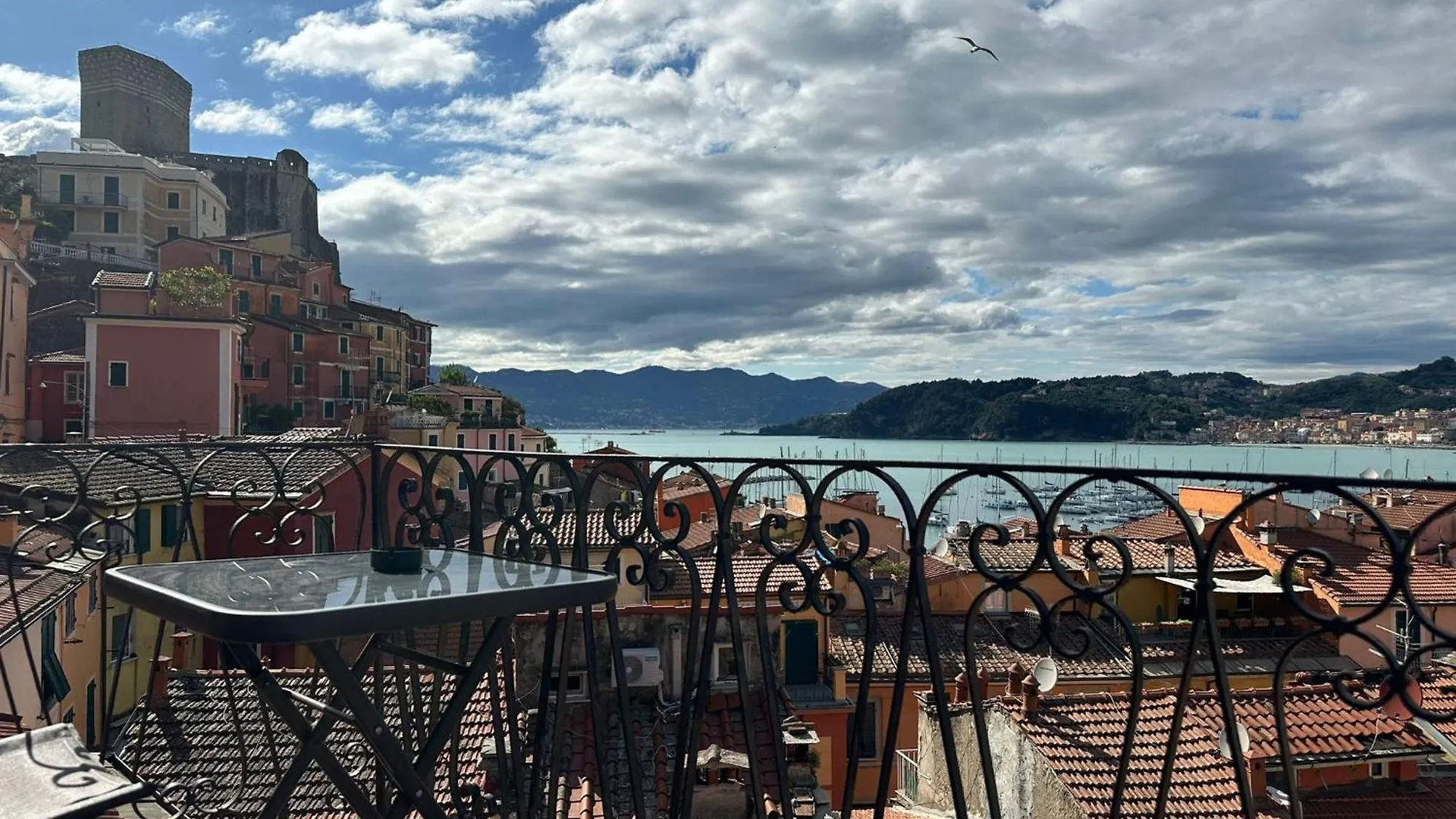 Lerici Mare - Castello 5 Terre Apartment